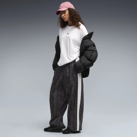 Foto van product PUMA T7 Relaxed broek met slangenprint voor Dames, Zwart