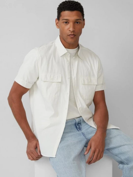Foto van product Regular fit: shirt met korte mouwen, gestructureerde strepen en Kent-kraag s.Oliver wit