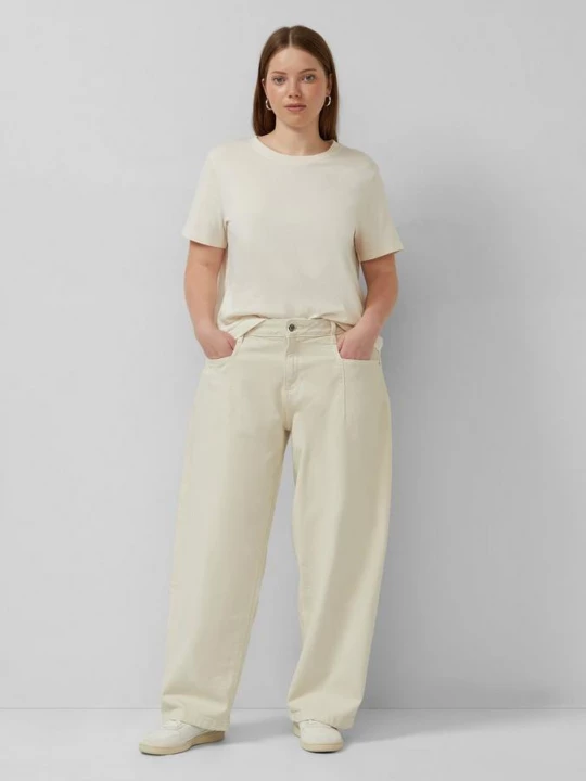 Foto van product Relaxed fit / mid rise / barrel leg jeans QS crème