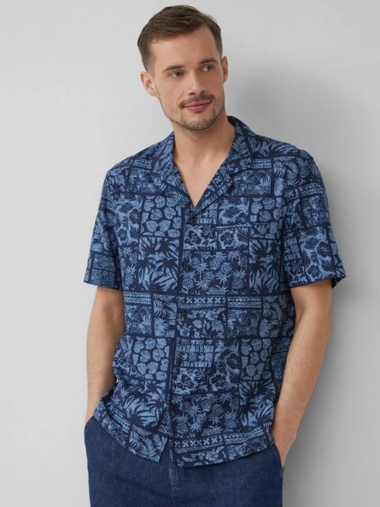 Foto van product Resort fit: Overhemd met korte mouwen en borstzak van een viscosemix s.Oliver blauw