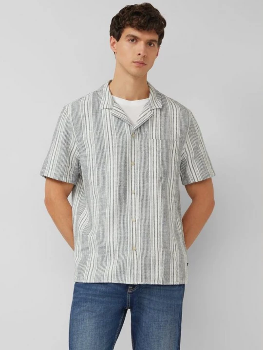 Foto van product Resort pasvorm: shirt met korte mouwen, gestructureerde strepen en borstzakje s.Oliver
