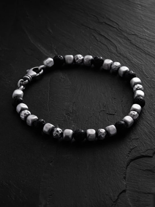 Foto van product REYTEL Armband 'CUBE. LAVA STONE' zilver
