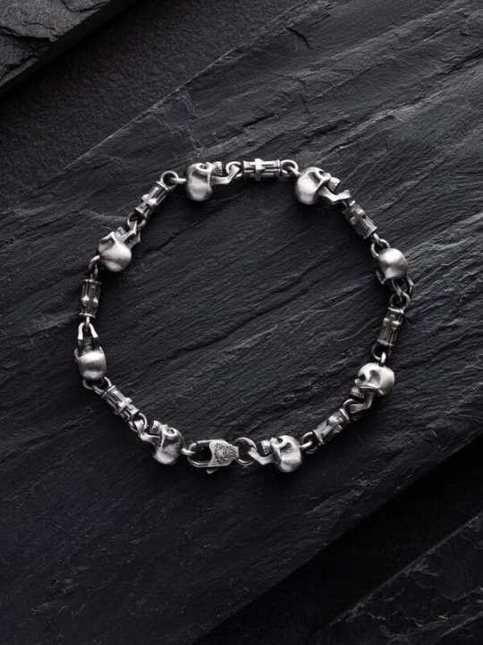 Foto van product REYTEL Armband 'MEMENTO MORI' zilver
