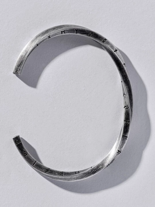 Foto van product REYTEL Armband 'RUNES - AMULETS' zilver