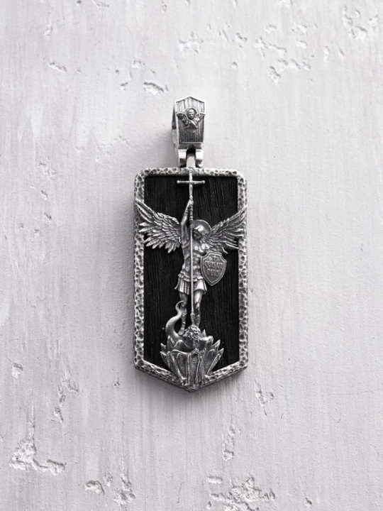 Foto van product REYTEL Hangers 'ARCHANGEL MICHAEL ' zilver