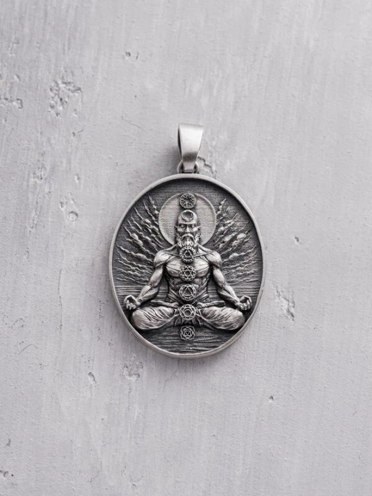 Foto van product REYTEL Hangers 'BUDDHA 7 CHAKRAS MEDITATION' zilver