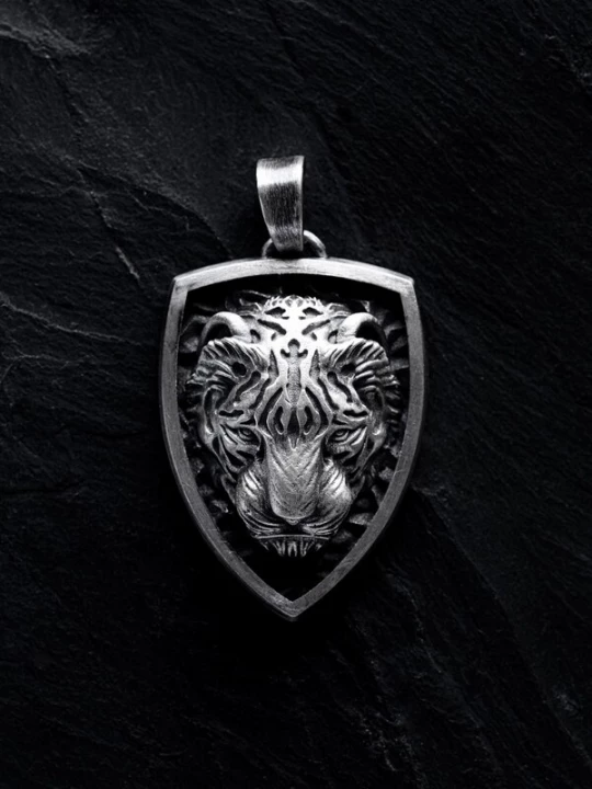 Foto van product REYTEL Hangers 'ТHЕ TIGER' zilver