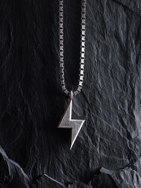Foto van product REYTEL Hangers 'LIGHTNING STRIKE' zilver