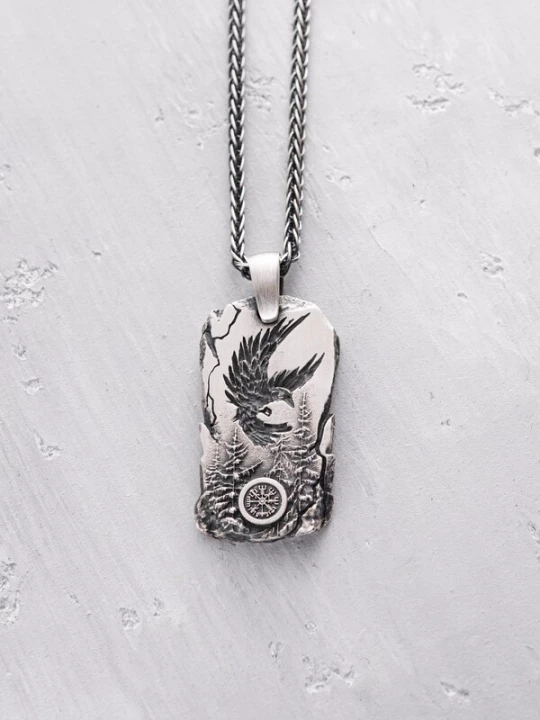 Foto van product REYTEL Hangers 'LORD OF THE SKY. VEGVISIR' zilver