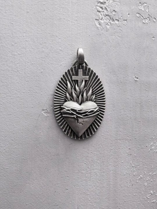 Foto van product REYTEL Hangers 'SACRED HEART' zilver