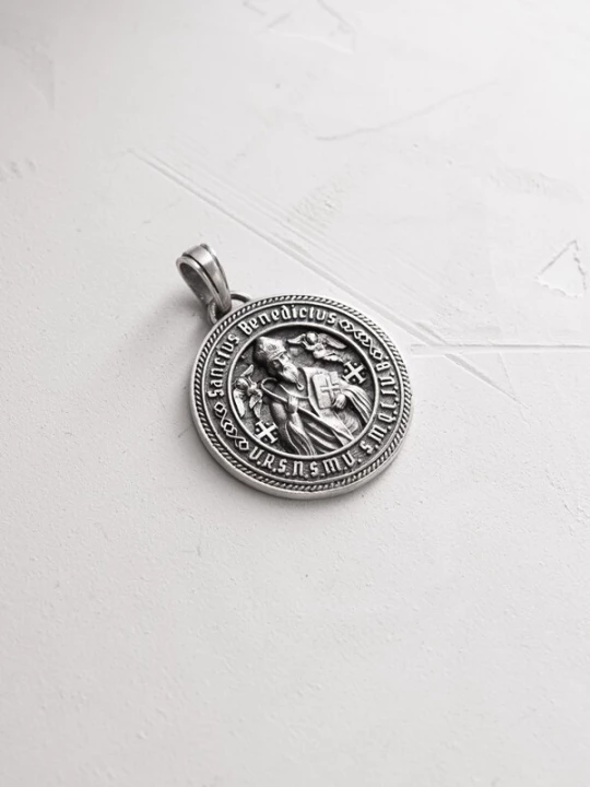 Foto van product REYTEL Hangers 'SANCTUS BENEDICTUS' zilver