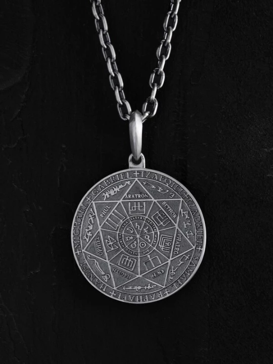Foto van product REYTEL Hangers 'THE MAGICIAN STAR' zilver