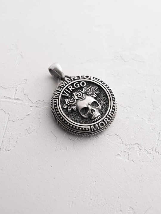 Foto van product REYTEL Hangers 'VIRGO. MEMENTO MORI' zilver