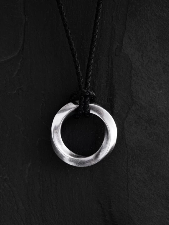 Foto van product REYTEL Ketting 'INFINITE LOOP' zilver