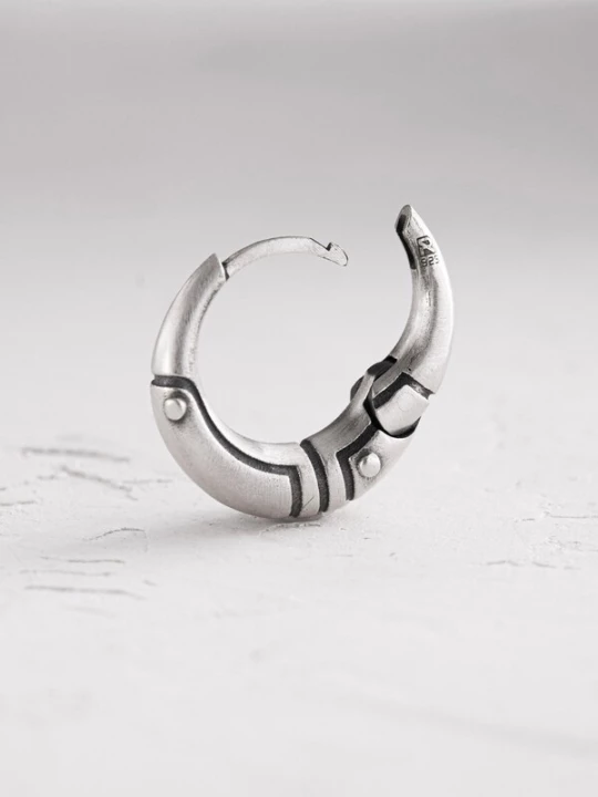 Foto van product REYTEL Oorbel 'AXE' zilver
