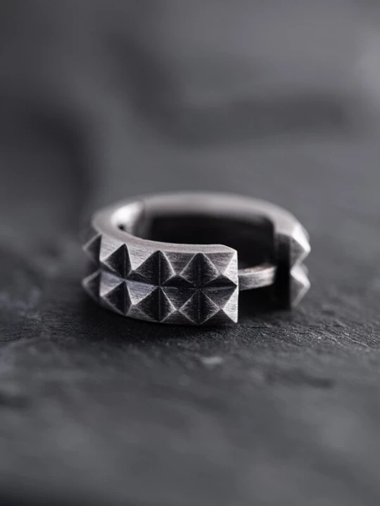 Foto van product REYTEL Oorbel 'BOOM' zilver