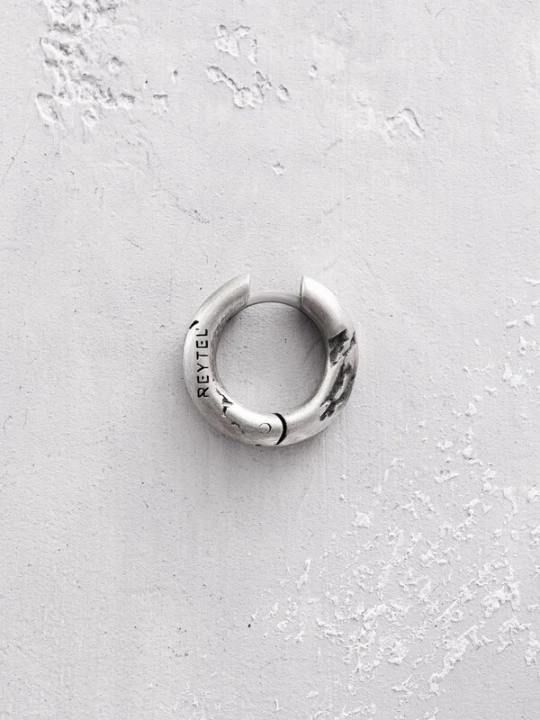 Foto van product REYTEL Oorbel 'KLETTUR' zilver
