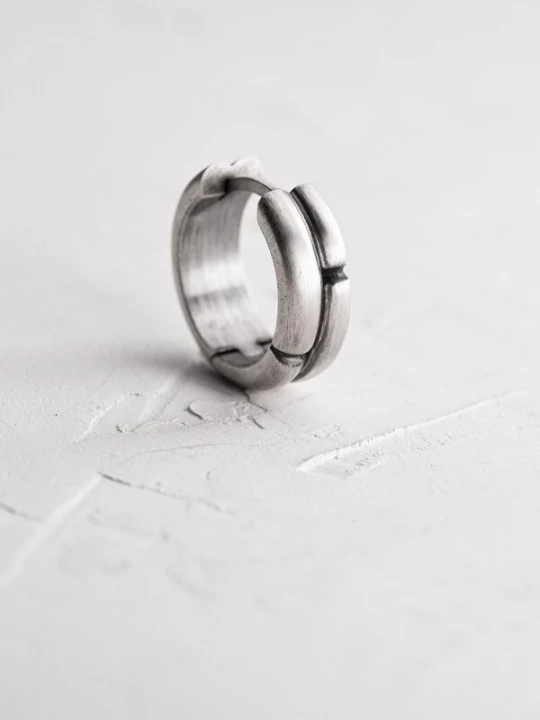 Foto van product REYTEL Oorbel 'KRETS' zilver