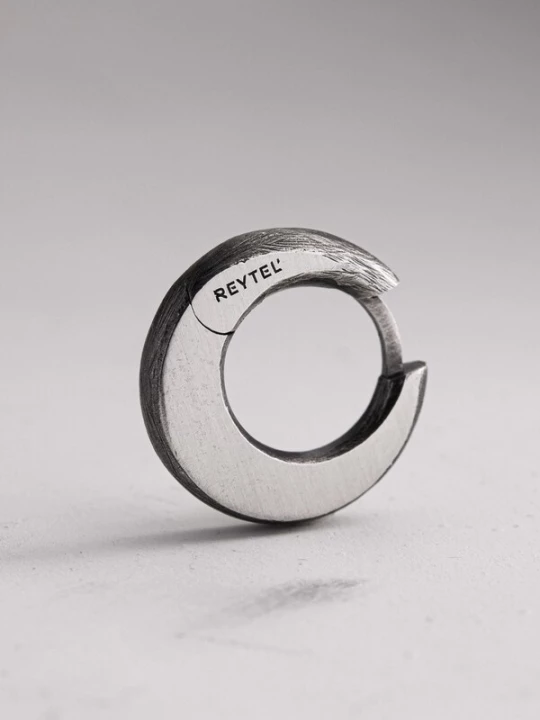Foto van product REYTEL Oorbel 'LUNNITSA' zilver