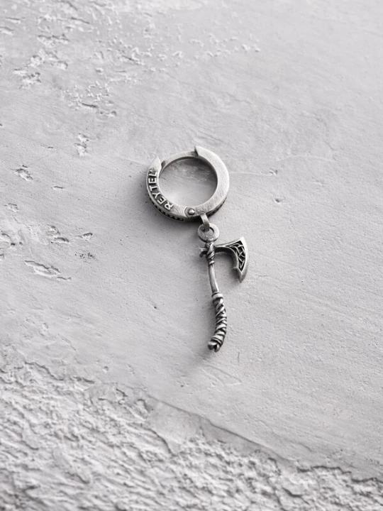 Foto van product REYTEL Oorbel 'PERUNS AXE' zilver