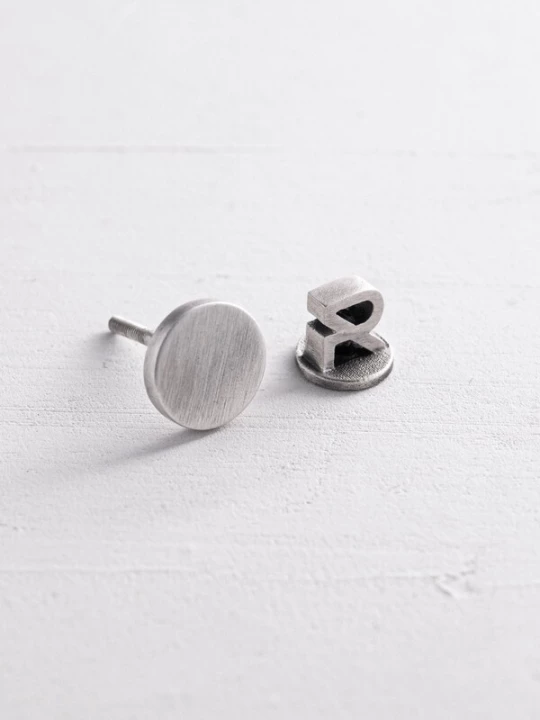 Foto van product REYTEL Oorbel 'PUNKT' zilver