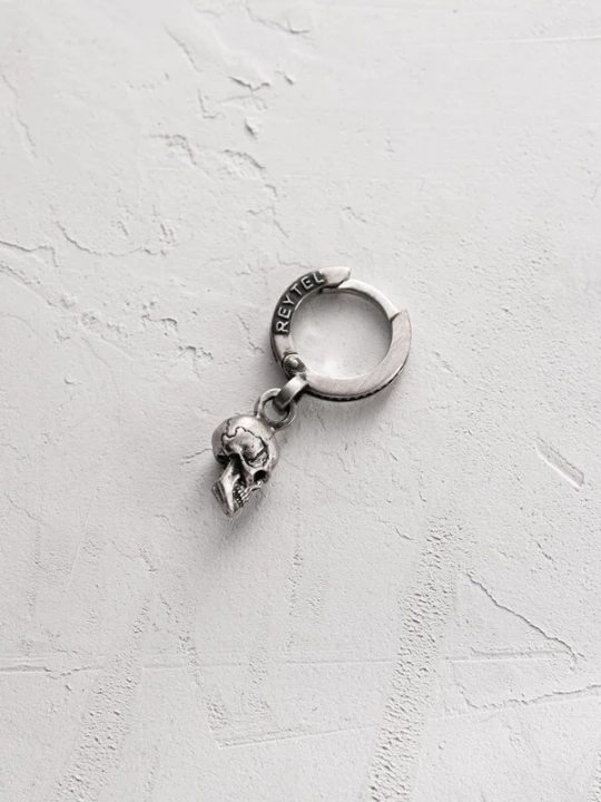 Foto van product REYTEL Oorbel 'SCHEDEL' zilver