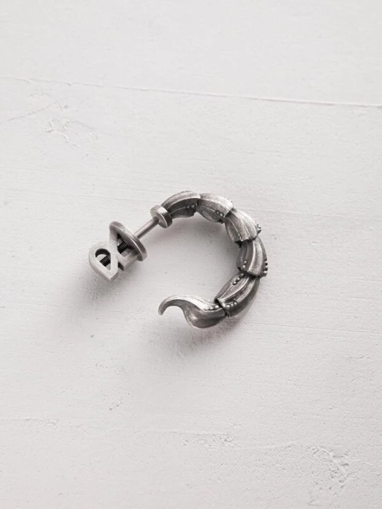 Foto van product REYTEL Oorbel 'SCORPIO' zilver