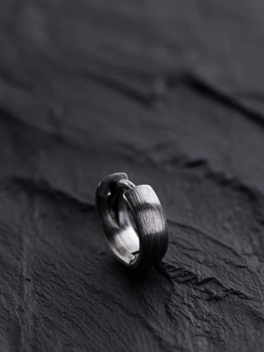 Foto van product REYTEL Oorbel 'THE HOOP' zilver