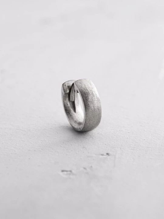 Foto van product REYTEL Oorbel 'THE HOOP' zilver