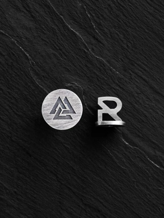 Foto van product REYTEL Oorbel 'VALKNUT' zilver