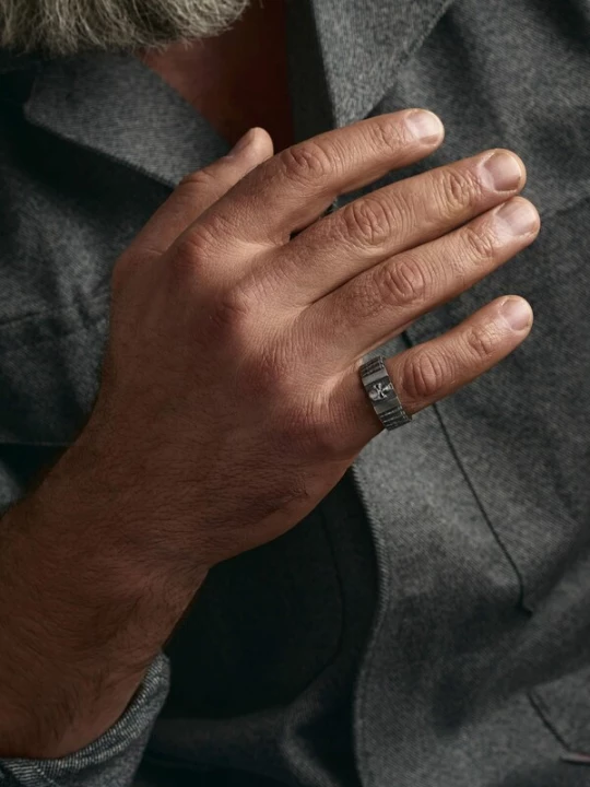Foto van product REYTEL Ring 'BULLETS OF RETRIBUTION - SKULL' zilver