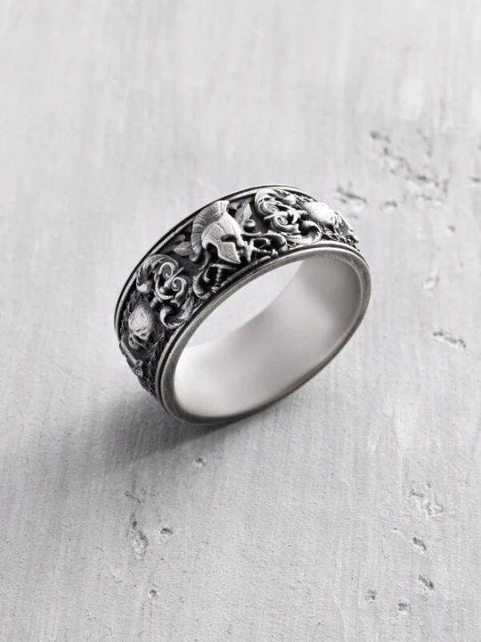 Foto van product REYTEL Ring 'GLADIATOR. MEMENTO MORI' zilver