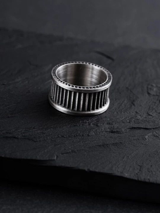 Foto van product REYTEL Ring 'GOTHIC' zilver
