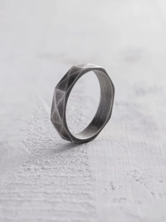 Foto van product REYTEL Ring 'HÖRN' zilver
