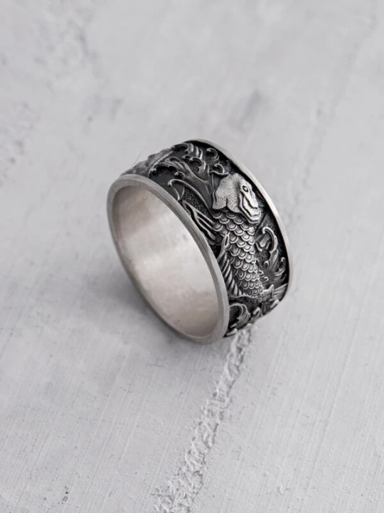 Foto van product REYTEL Ring 'JAPANESE KOI CARPS AND WAVES' zilver