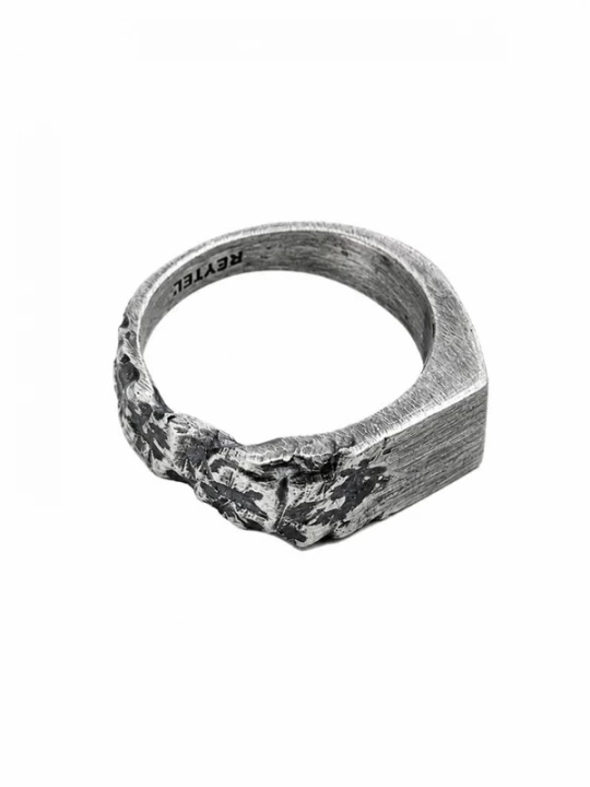 Foto van product REYTEL Ring 'LAVA' zilver