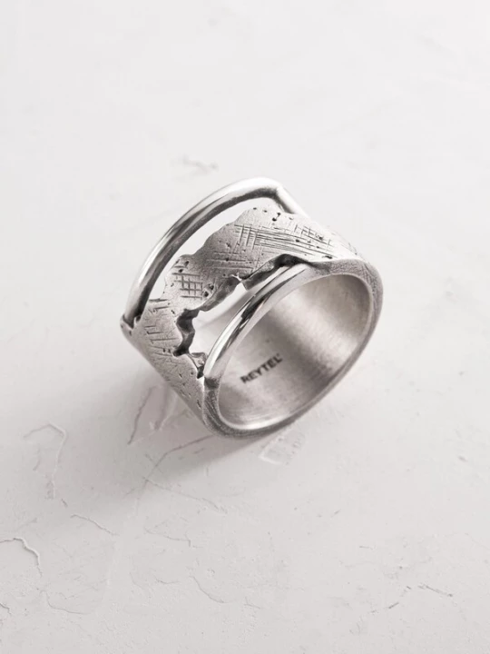 Foto van product REYTEL Ring 'LEISTUNG' zilver
