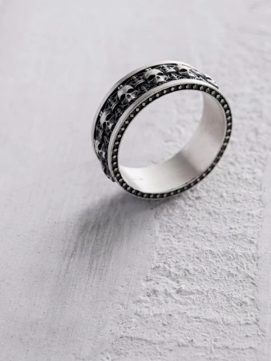 Foto van product REYTEL Ring 'MEMENTO MORI' zilver
