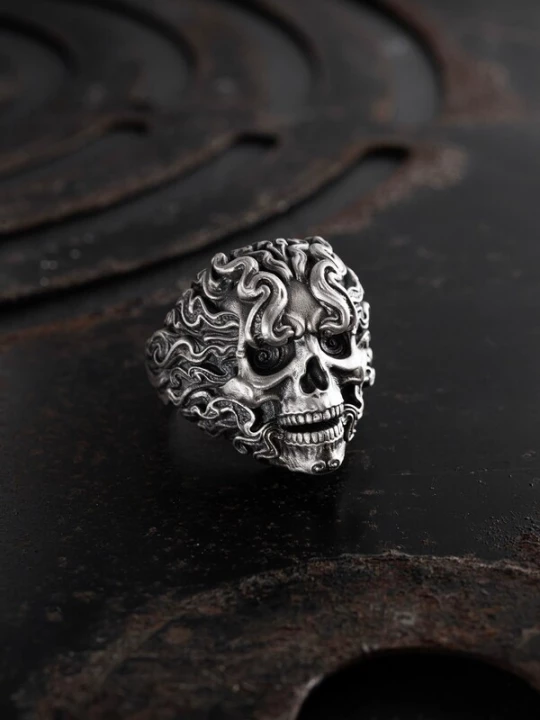 Foto van product REYTEL Ring 'MORTALES' zilver