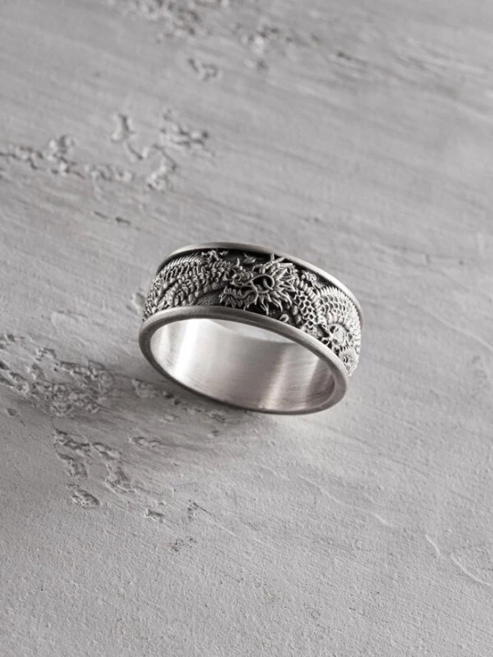 Foto van product REYTEL Ring 'QING LONG DRAGON' zilver