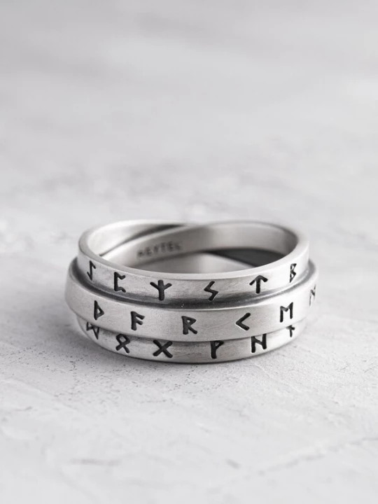 Foto van product REYTEL Ring 'RUNES - AMULETS' zilver