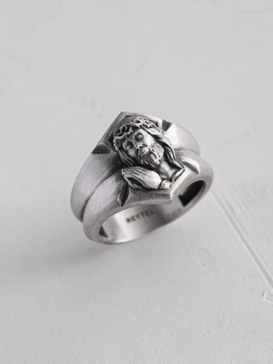 Foto van product REYTEL Ring 'SAVIOR CHRIST JESUS' zilver