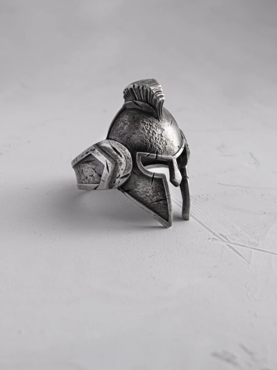 Foto van product REYTEL Ring 'SPARTAN HELMET' zilver