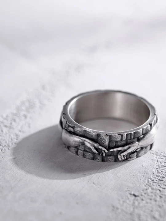 Foto van product REYTEL Ring 'THE CREATION OF ADAM' zilver