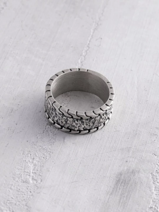 Foto van product REYTEL Ring 'THE ROAD' zilver