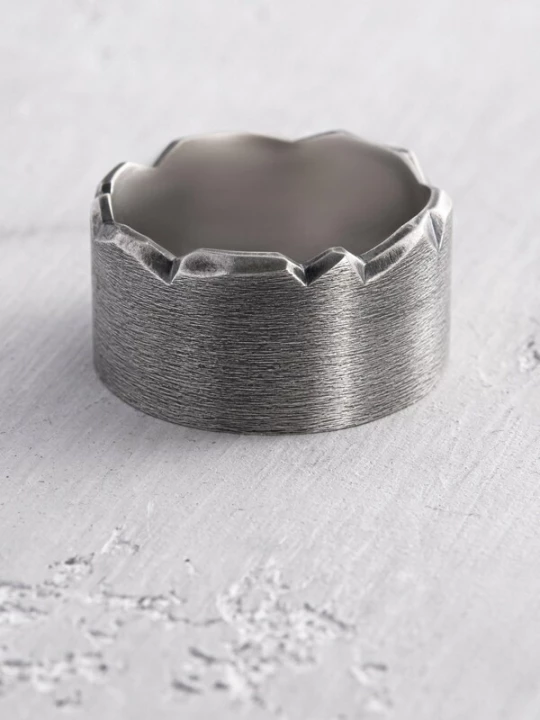 Foto van product REYTEL Ring 'THE THORNS' zilver