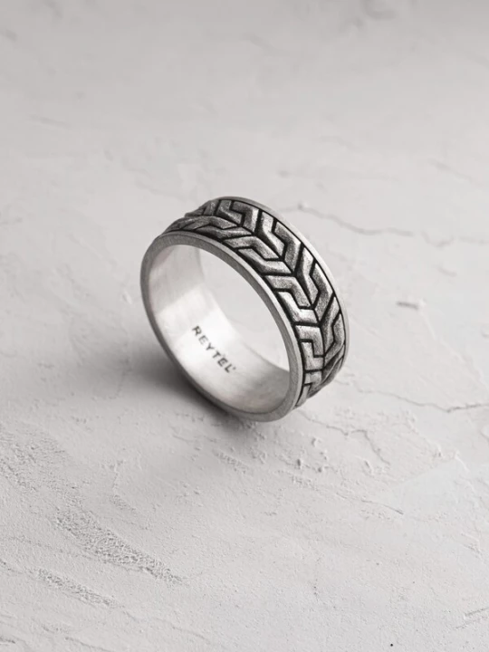 Foto van product REYTEL Ring 'UMBREYTING' zilver