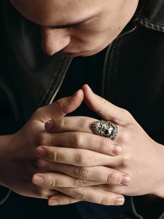 Foto van product REYTEL Ring 'ZEUS. MEMENTO MORI' zilver