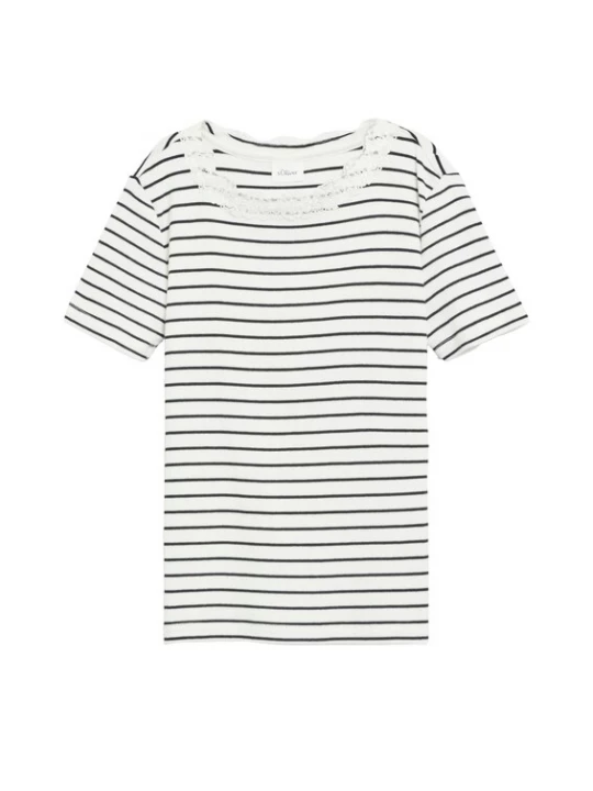 Foto van product s.Oliver Shirt crème / donkerblauw