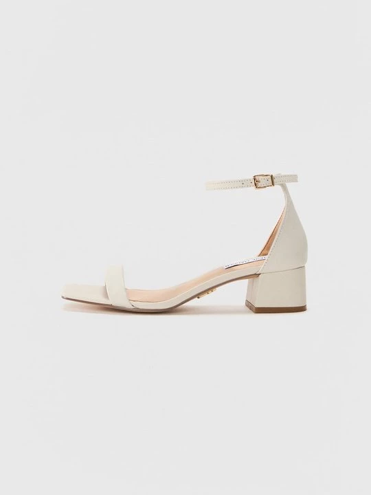 Foto van product Sandalen met enkelbandjes Steve Madden crème